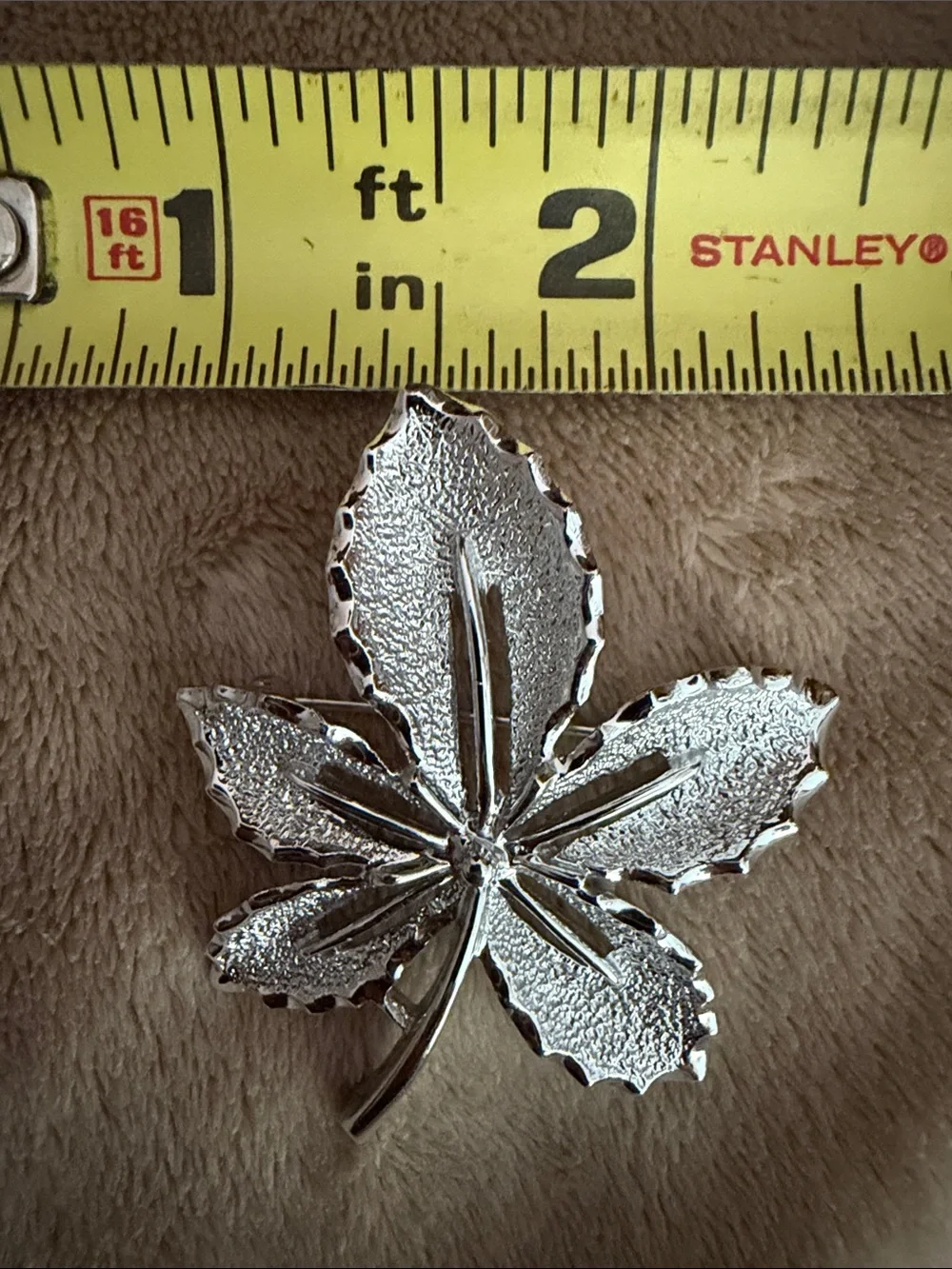 Vintage signed SARAH COVENTRY Silver Leaf Floral Brooch vgc one owner